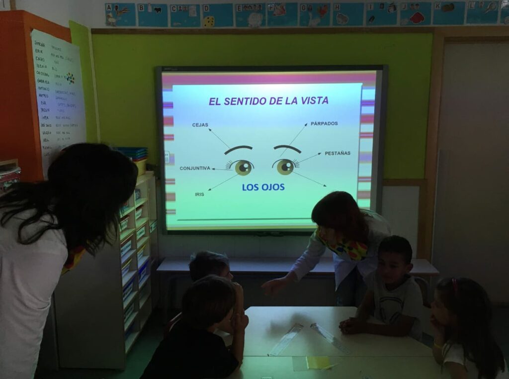 sala de terapias visuales para ninos
